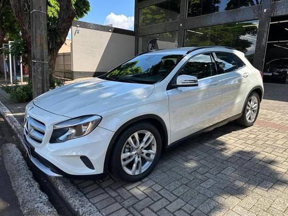 MERCEDES-BENZ GLA 200 1.6 CGI STYLE 16V TURBO FLEX 4P AUTOMÁTICO